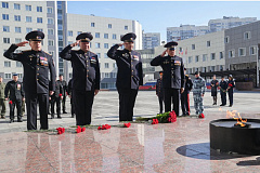 В Москве руководство столичного главка Росгвардии почтило память сотрудников и военнослужащих, погибших при исполнении служебного и воинского долга