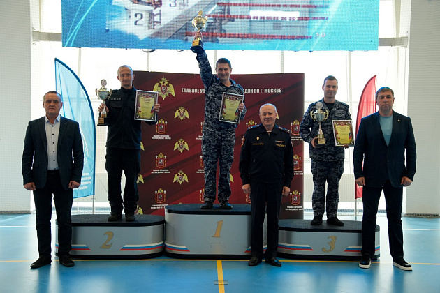 В столичном главке Росгвардии прошел чемпионат по плаванию