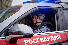 Сотрудники Росгвардии задержали молодого человека, незаконно проникшего на территорию столичного университета