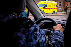 Московские росгвардейцы оказали помощь мужчине, потерявшему сознание